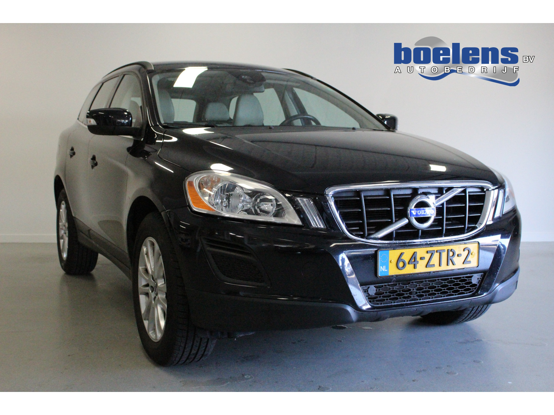 2.0 T5 Momentum | DEALER-OND! | CLIMA | 18'LMV | TREKHAAK | CRUISE | E-KLEP | MEDIA | TEL |