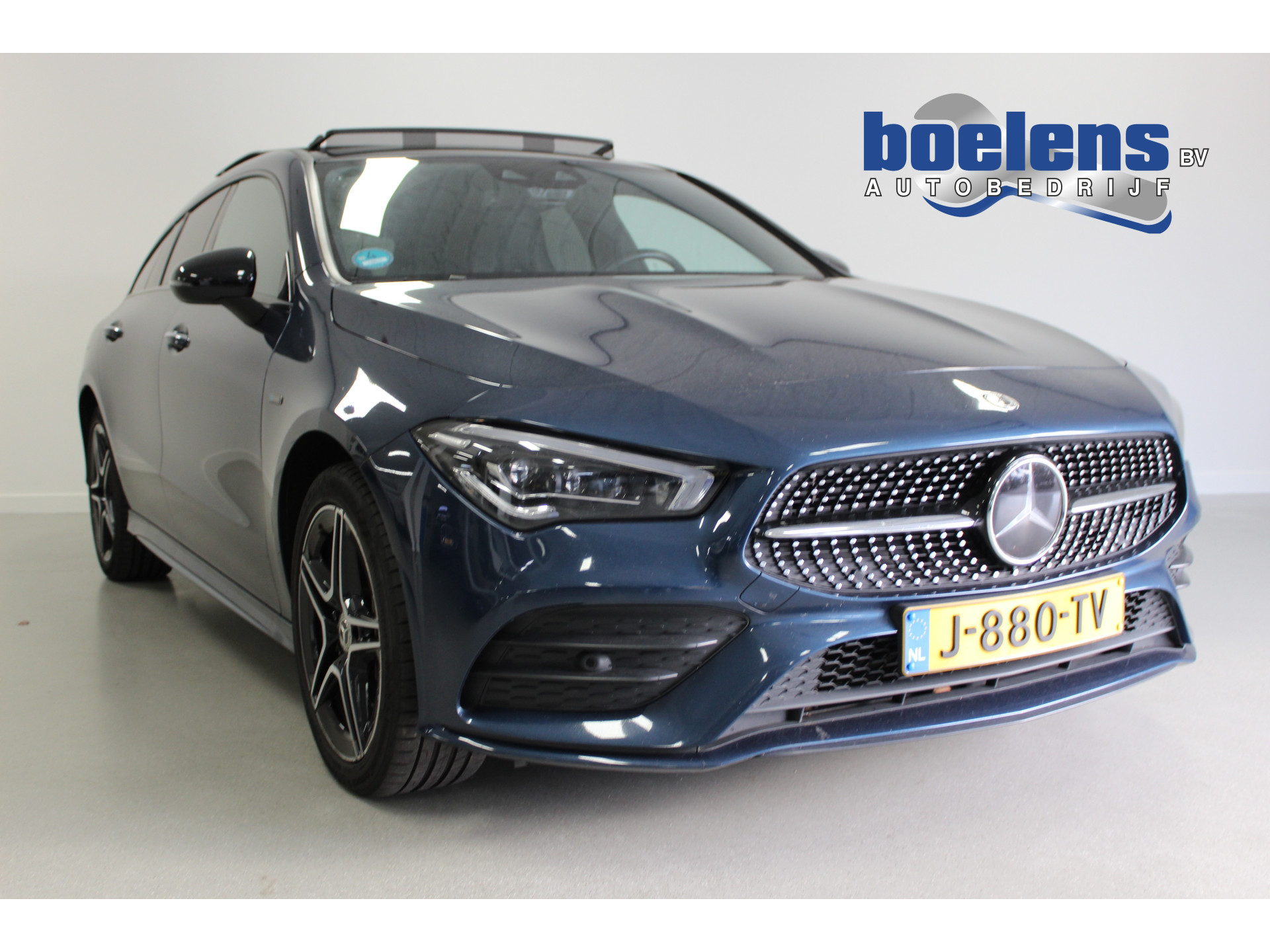 Shooting Brake 250 e Business Solution AMG Limited | PANO-DAK | CARPLAY | 18'LMV | CAMERA | ACC | NAVI | CLIMA | E-KLEP | PDC |