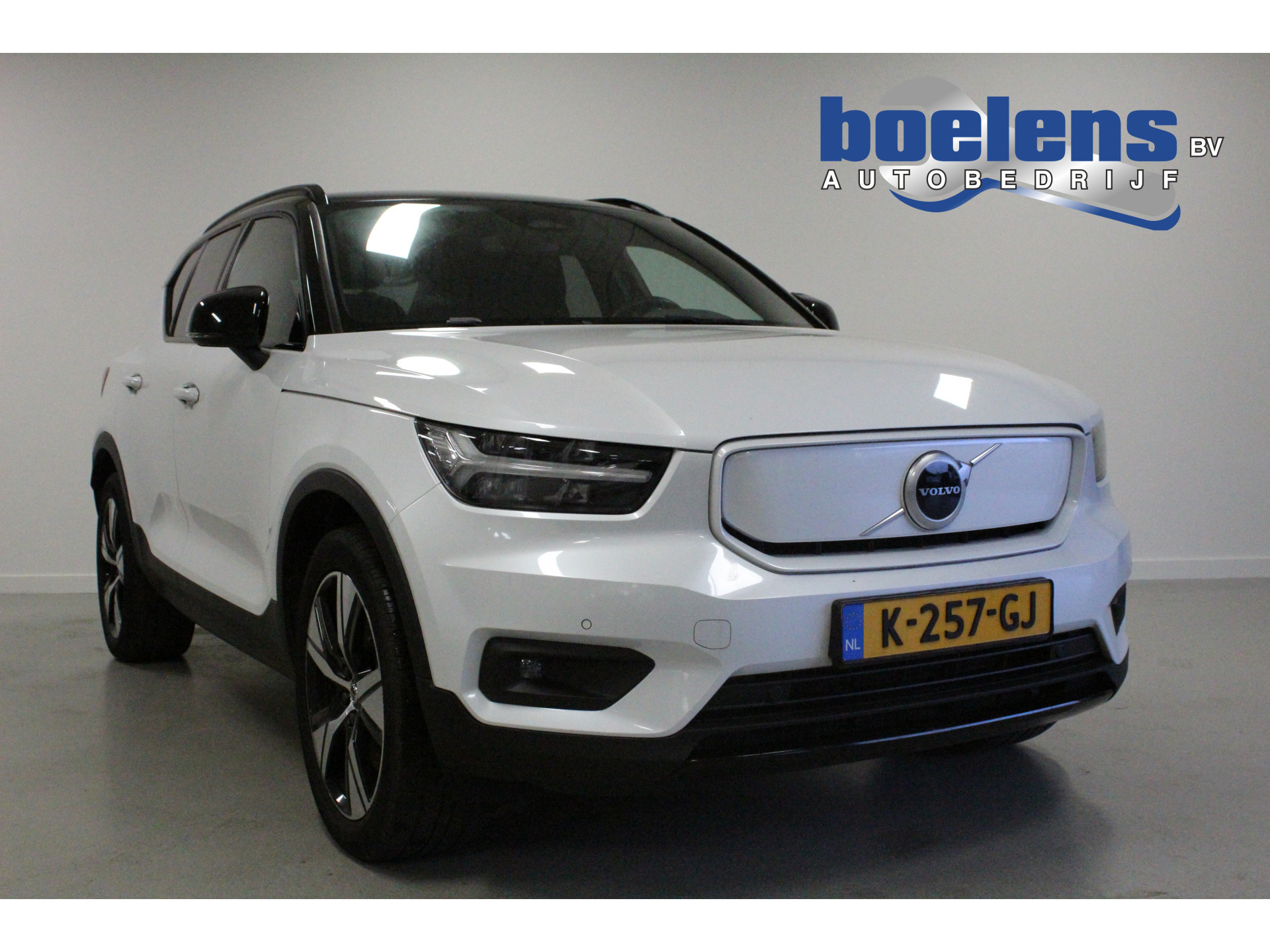 Recharge P8 AWD R-Design | STOEL+STUUR/VERW | CAMERA | PDC-V/A | CLIMA | NAVIGATIE | E-KLEP | LED |