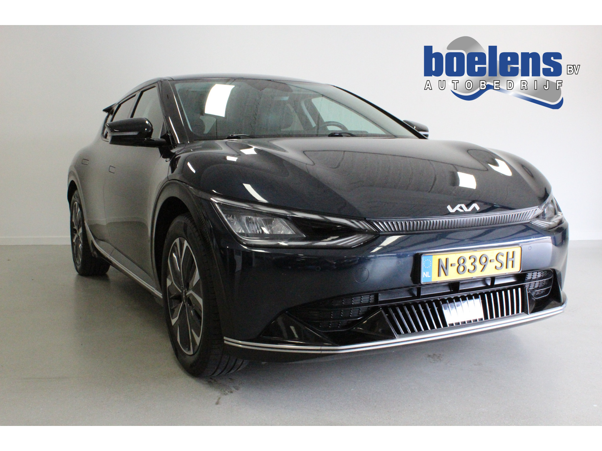 Plus 77.4 kWh | AFN-TRHAAK | DAB | STOEL+STUUR/VERW | NAVI | 19'LMV | CAMERA | KEYLESS |