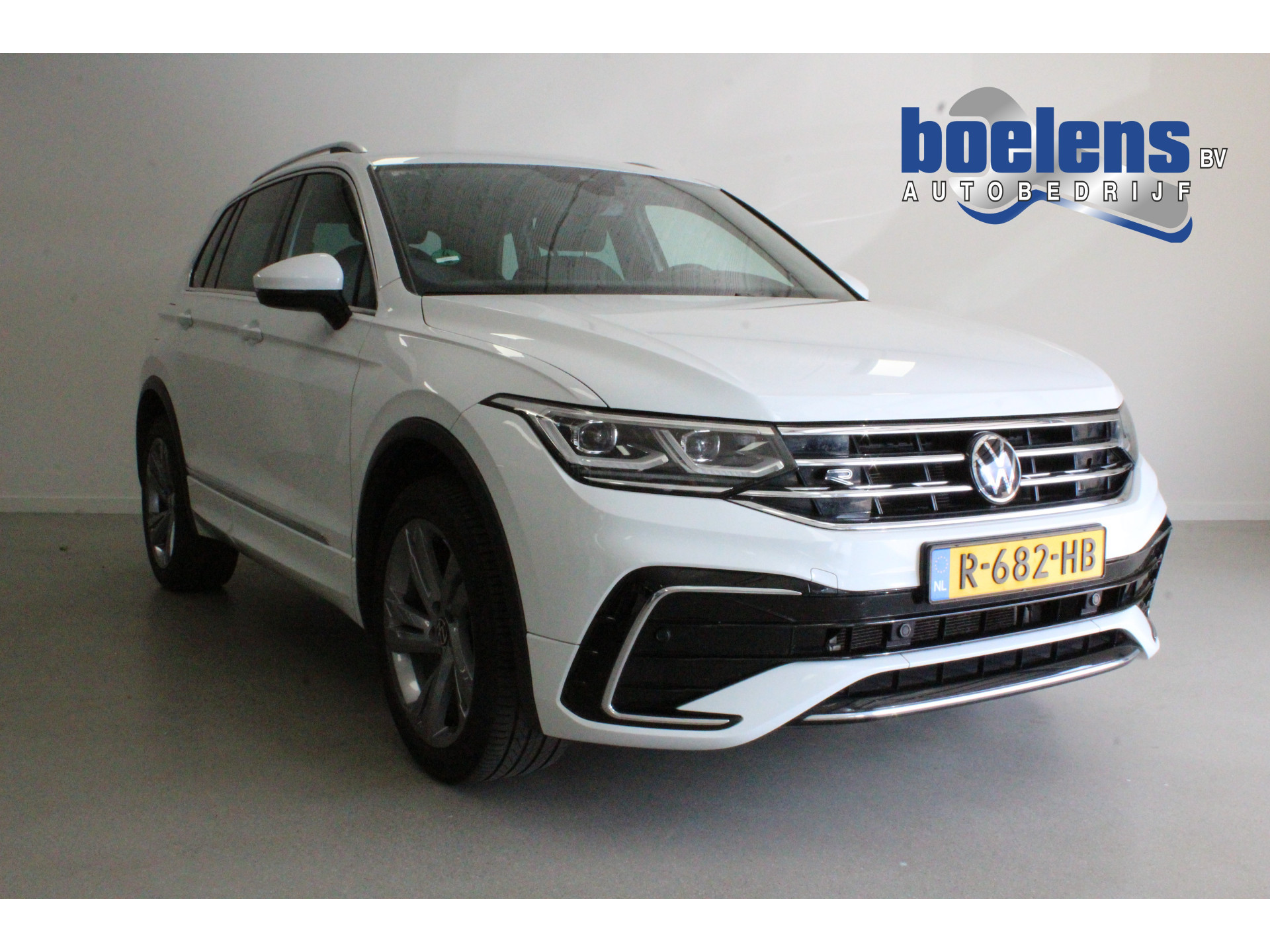 1.4 TSI eHybrid R-Line Business+ | DAB-RADIO | SFEER | 19'LMV | CARPLAY | PDC-V/A | NAVIGATIE | SFEER | E-KLEP |
