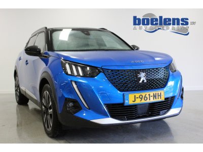 Peugeot e-2008 EV GT 50 kWh | PANO-DAK | CLIMA | 3-FASE | CARPLAY | STOEL-VERW | LMV | CAMERA | NAVI |